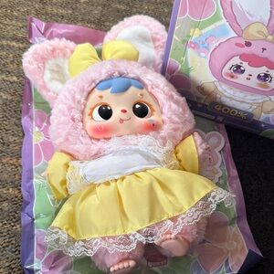 400% Samuel san xiao ( Pink bunny w/ Yellow outfit! )